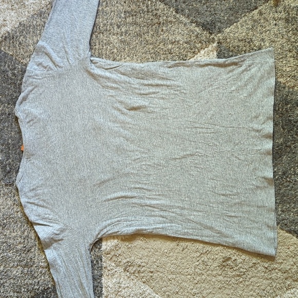 Y2K Tory Burch Vintage Grey Long Sleeve Studded Logo Shirt Size Small - Picture 6 of 7